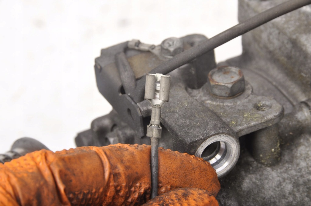 фото №7, Porsche 911 996 3.6 компрессор кондиционера 447220-8264