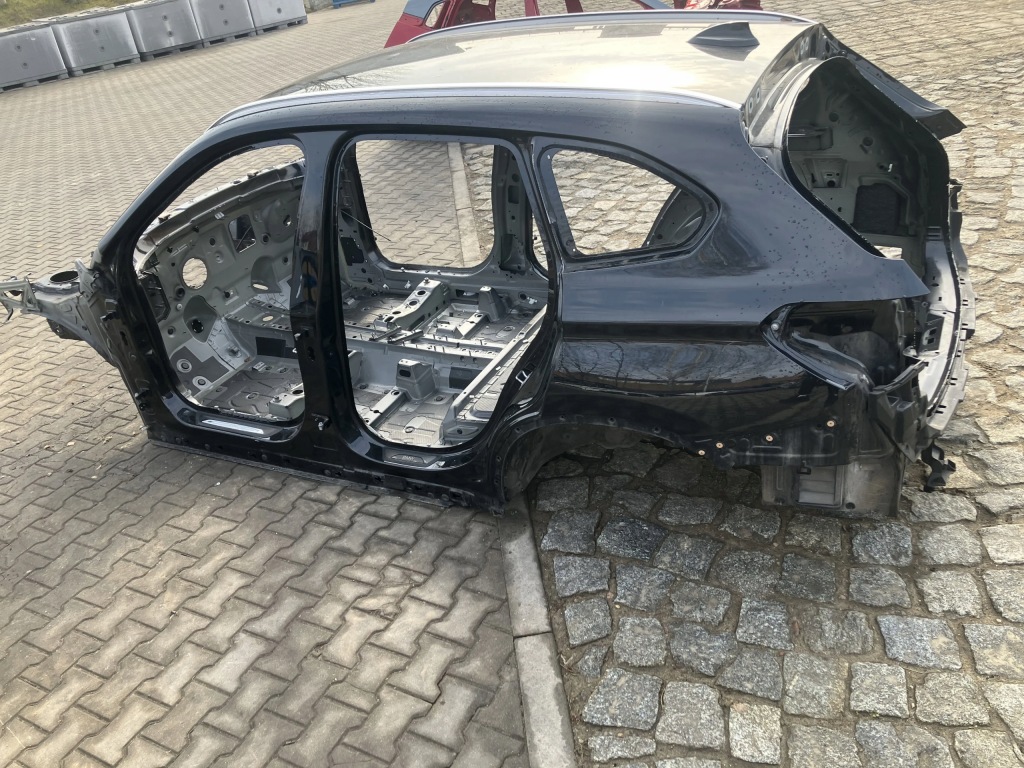 Купити Поріг długo обрізаний лівий bmw x1 f48 475 чорний  sapphire