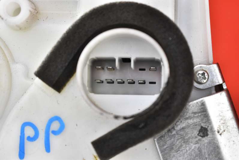 фото №7, Замок дверь правый перед передний eu fiat sedici 1 i 05-09