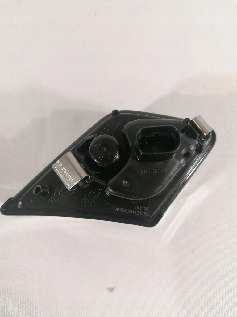 фото №12, A9608201421 поворотник mercedes actros mp4 mp5 2013