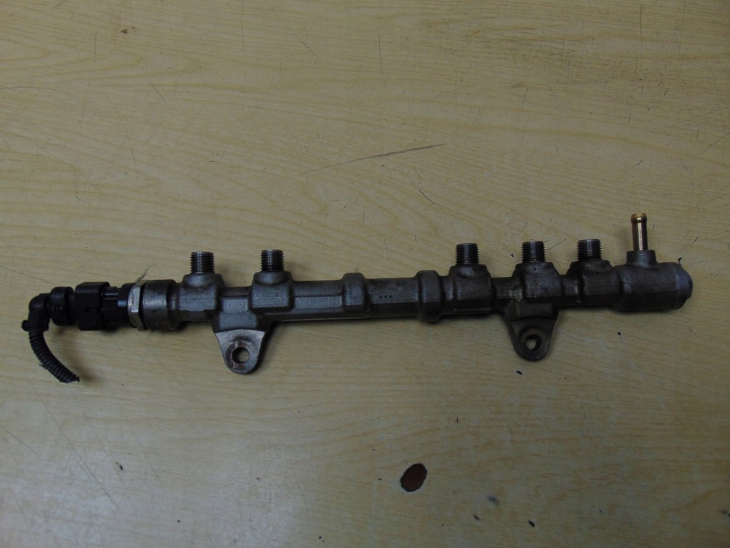 фото №7, Молдинг впрыскная датчик opel combo d fiat doblo ii 1.3 jtd 55232355