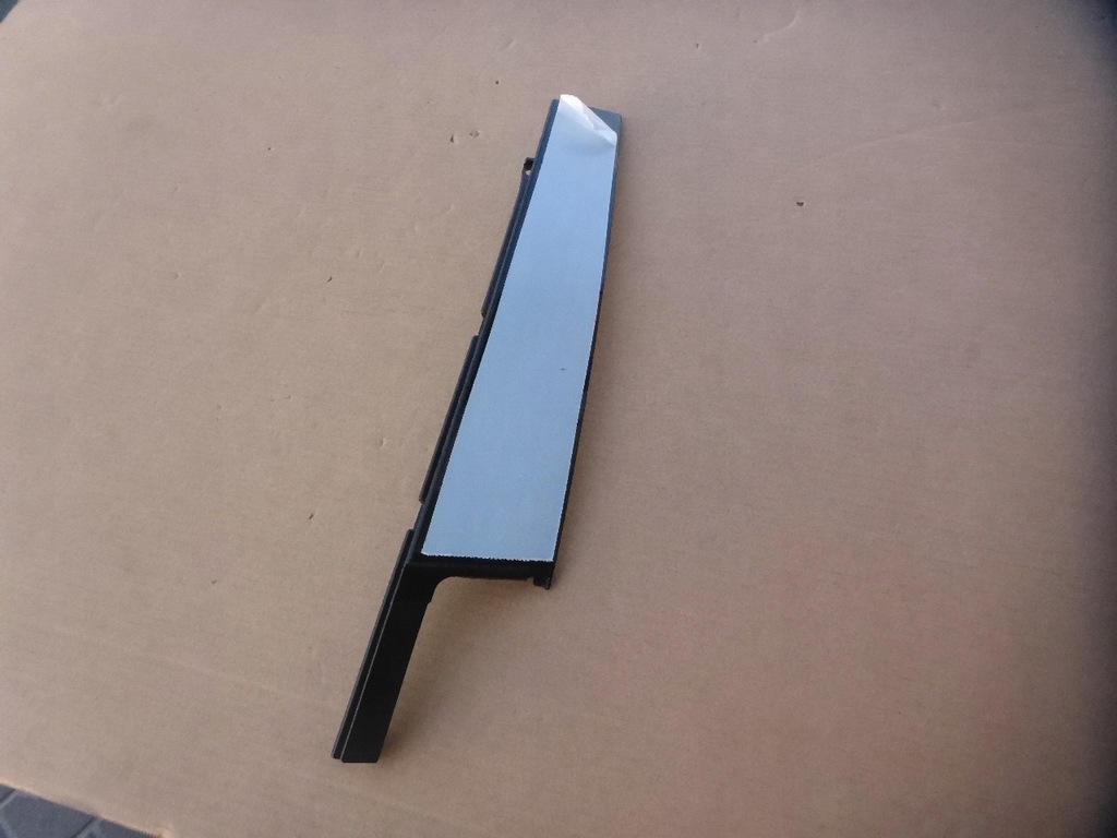 фото №1, Skoda scala 657 молдинг вертикальная дверь левый перед nowa оригинал