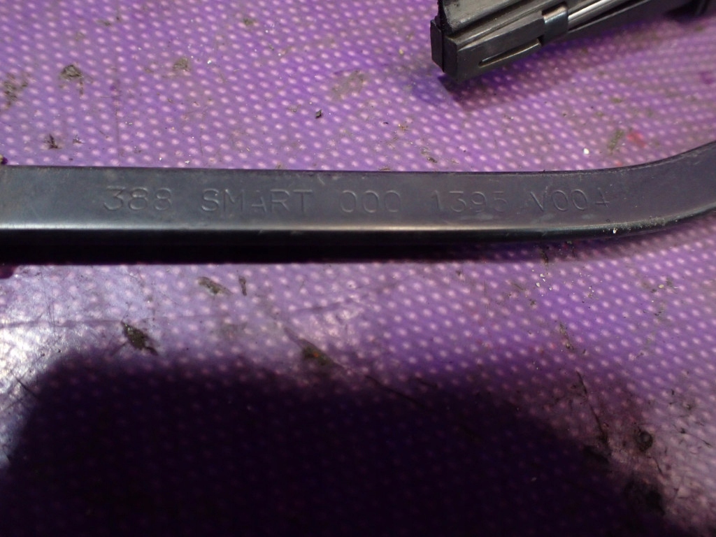 фото №5, Smart fortwo w450 98-02 рычаг дворники правое щетка пассажира 0001395v004