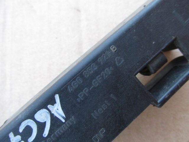 фото №5, Audi a6 c7 allroad кронштейн направляющая накладки порога 4g0853922b 4g0853921b