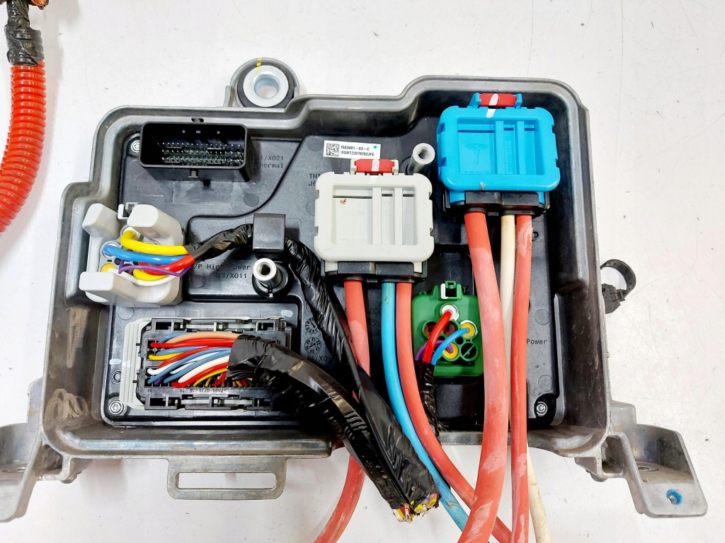 фото №8, Tesla y model y 22r. модуль комфорту 1583991-03-c