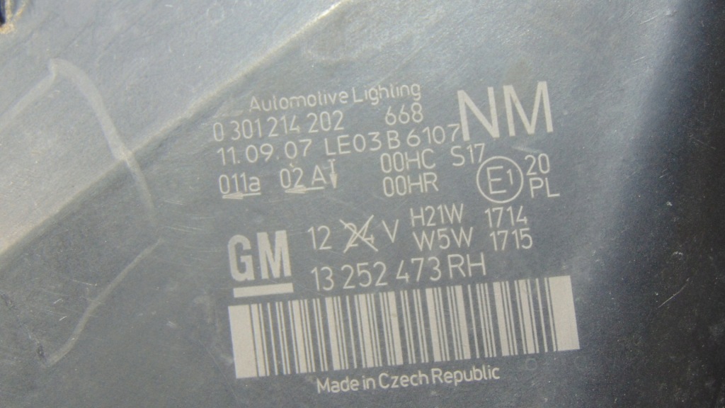 фото №7, Лампа правый перед 13252473 opel zafira b 05-08