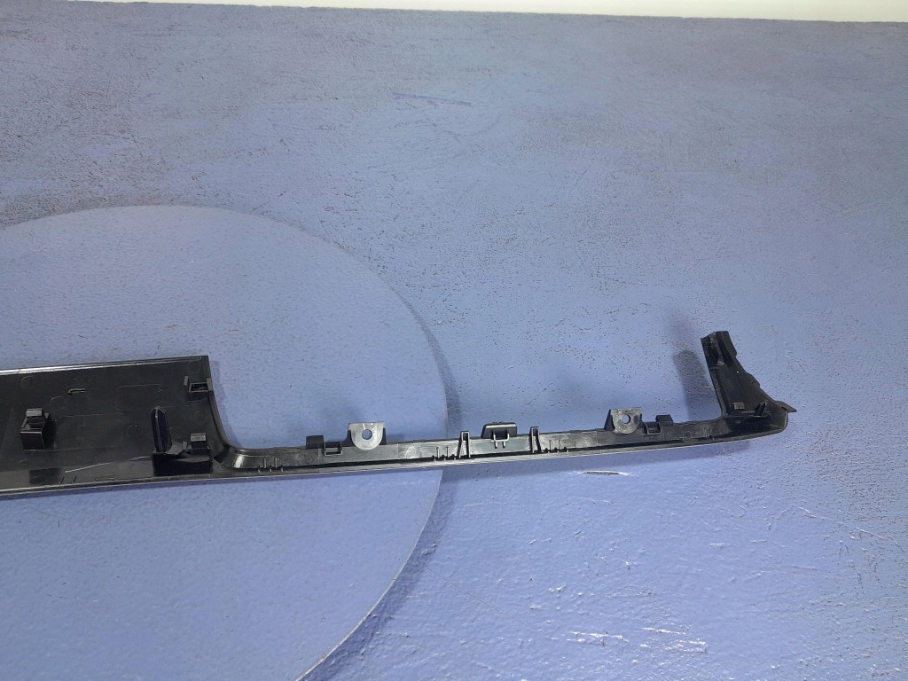 фото №8, Skoda rapid молдинг dekor панелі консолі правий eu 5jb858134a