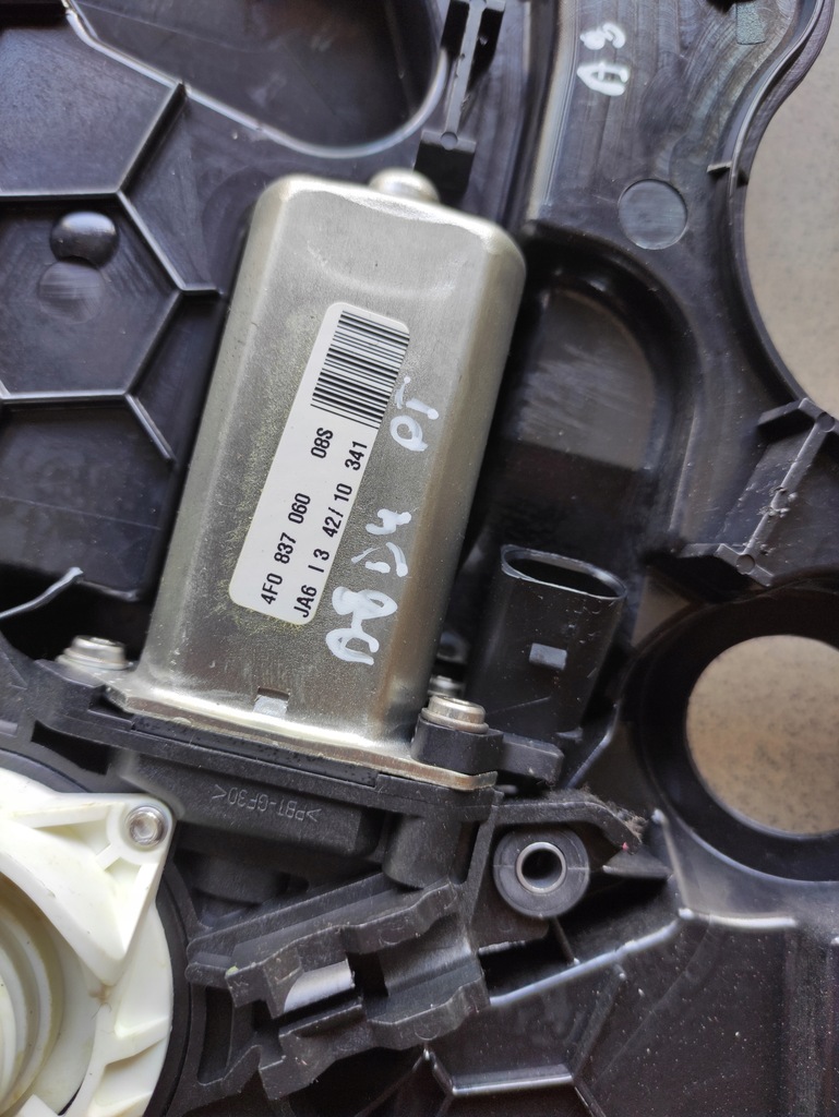 фото №9, Доводчик двері лівий правий задня audi a8 d4