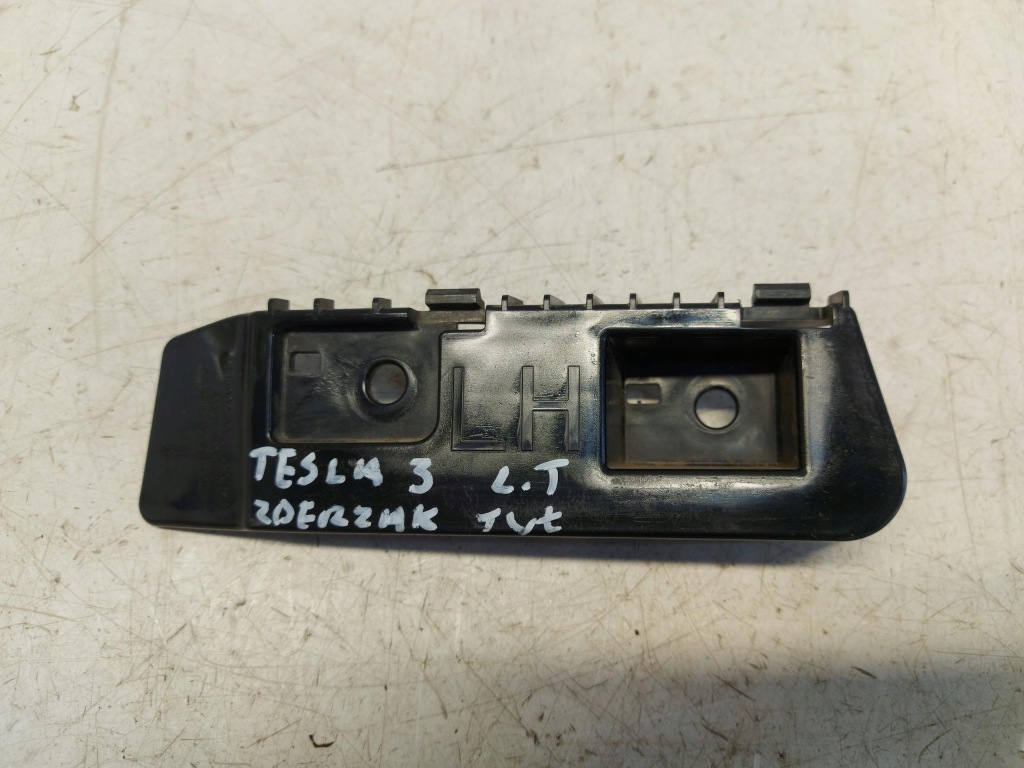 фото №1, Tesla model 3 напрямна бампера лівий правий