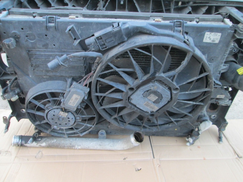 Audi q7 07r 3.0 tdi ремень перед радиатор передний с радиаторами комплект Киев