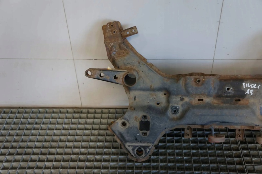 Балка підрамник підрамник перед передня ssangyong tivoli 2015 1.6 e-xgi в Україні