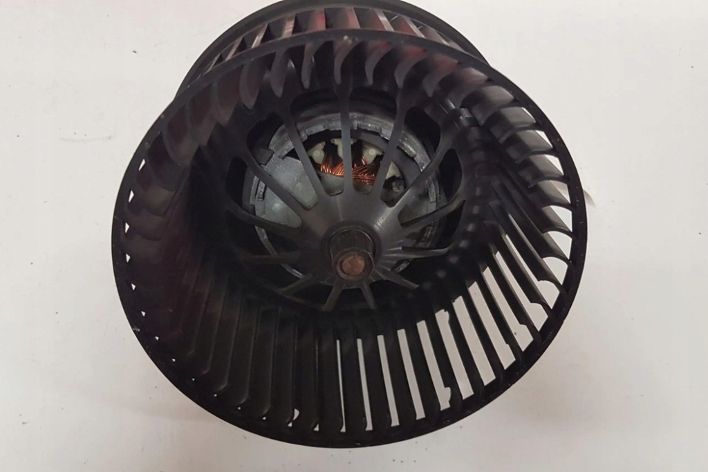 фото №8, Отопитель volvo v40 cross country 526 av6n18456aa 2.0l дизель 110kw