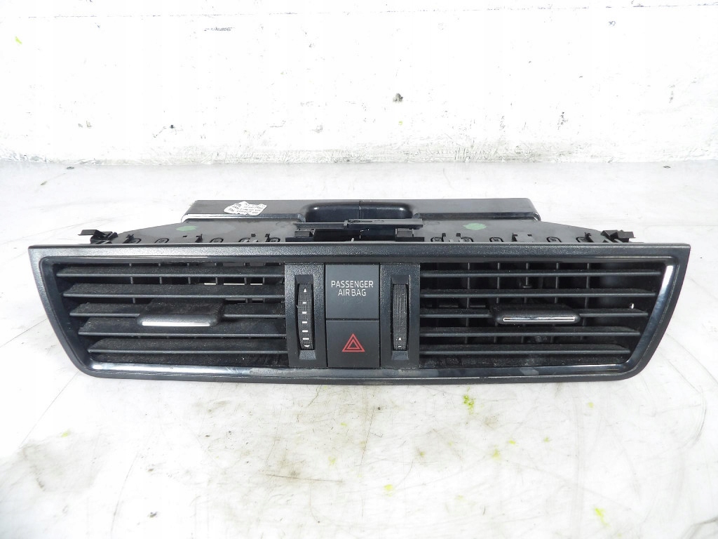 Купити Skoda rapid решітка обдув 5ja 820 951 c