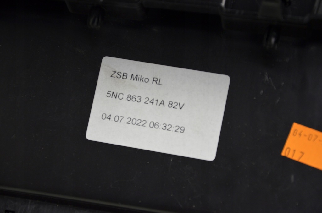 фото №12, Vw tiguan fl туннель подлокотник кожа 5nc863241a