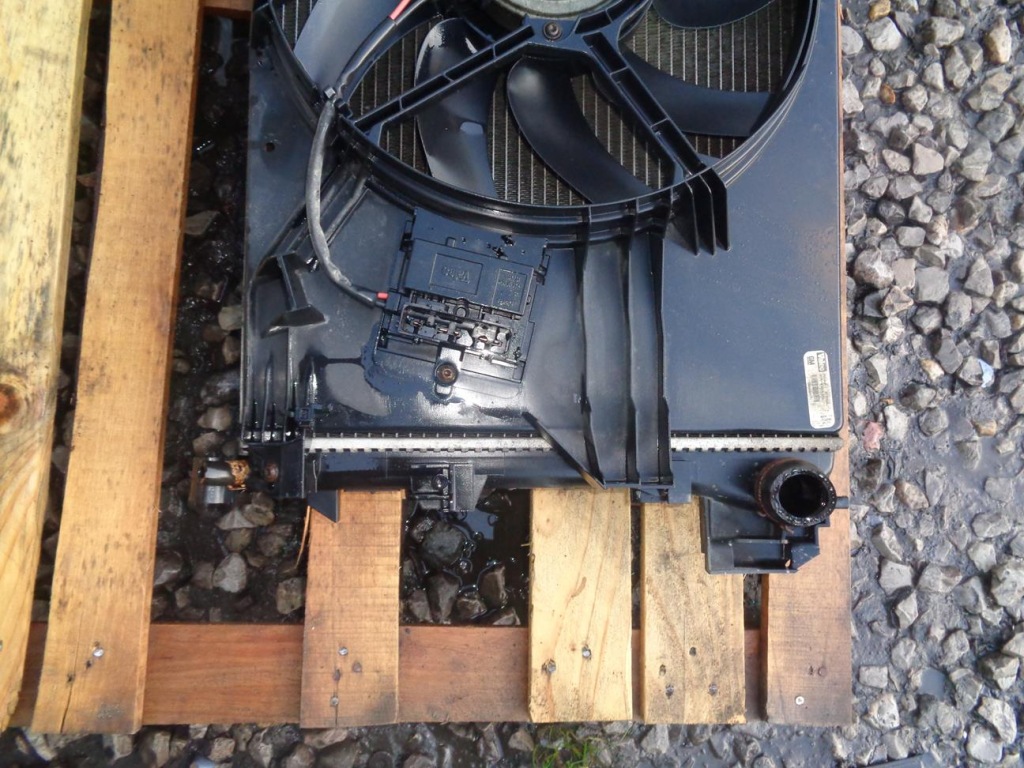 Радиатор воды кондиционера вентилятор opel vectra c рестайлинг  fl 05- 2.2 16v b Недорого