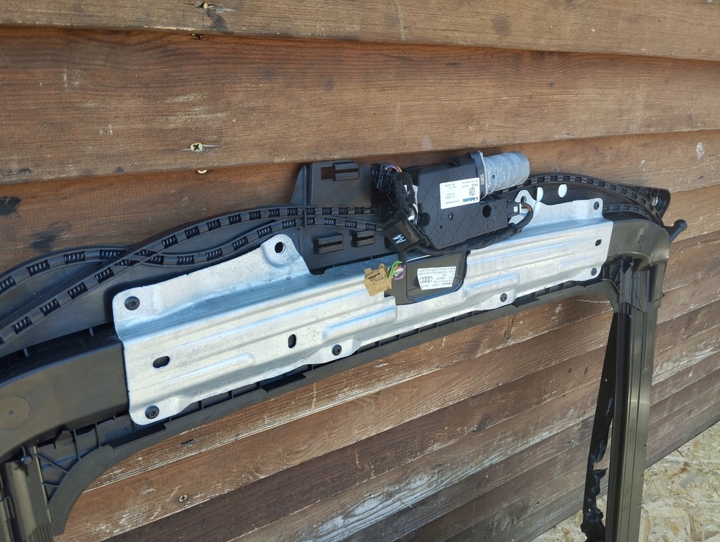 фото №5, Audi a4 b9 8w люк каркас 8w5877041f