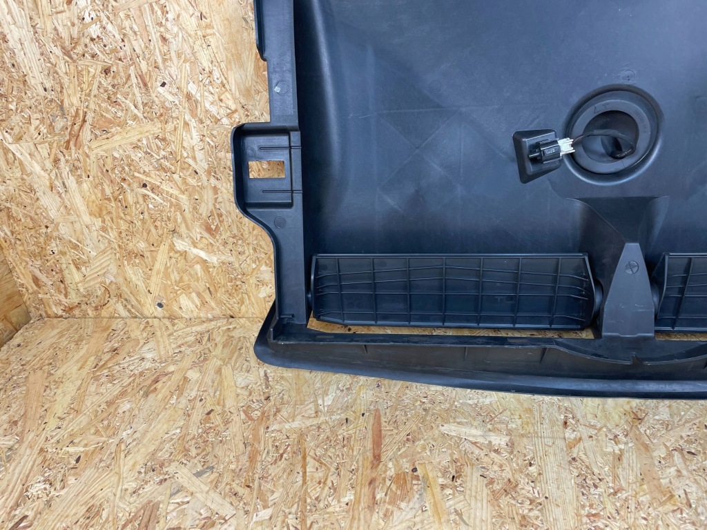 Купити Впуск повітропровід корпус жалюзі повітря tesla model 3 1559787-00-a 2017-