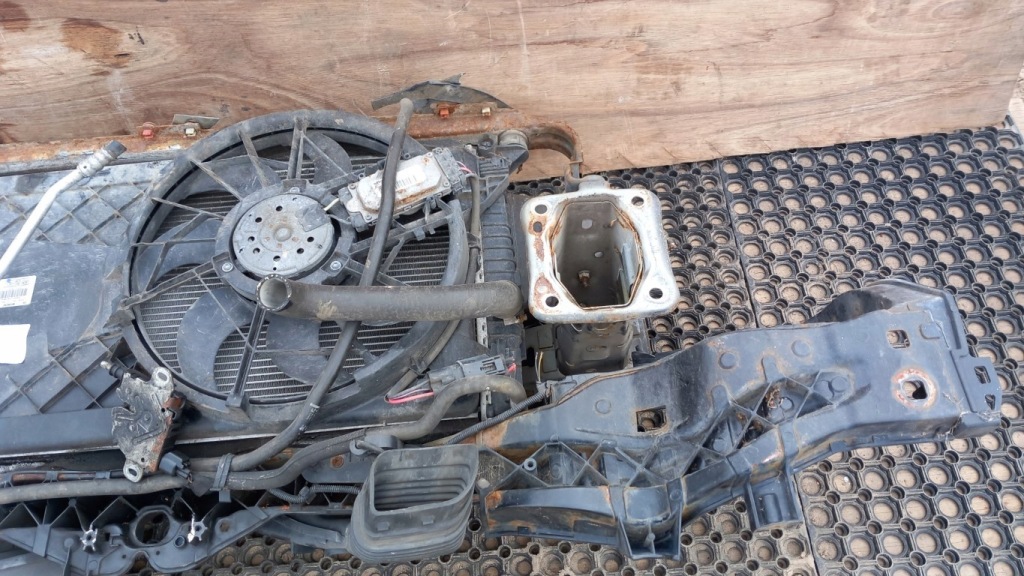 фото №7, Ford c-max mk1 lift 1.8b pas передній комплект f3