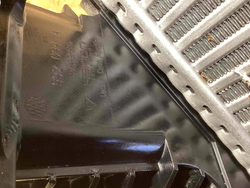 фото №10, Porsche 911 992 turbo интеркулер радиатор 992145805g 992145861