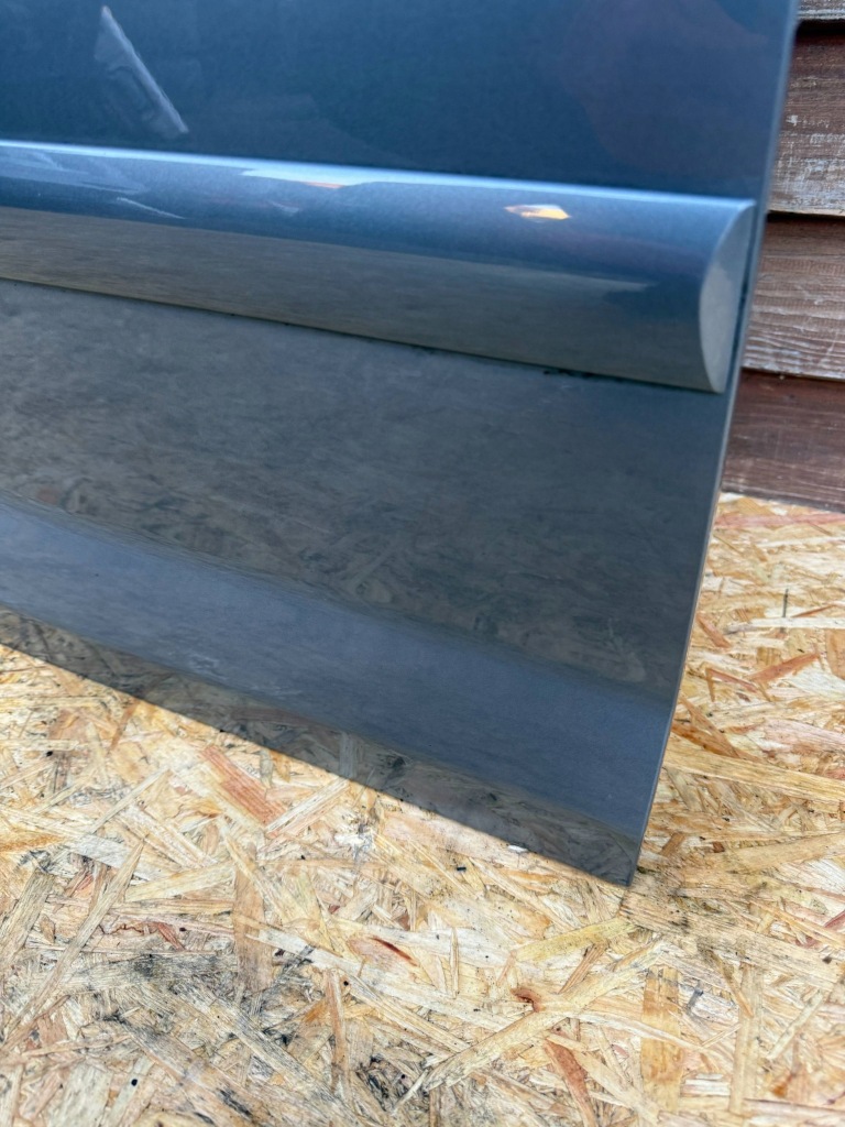 Дверь задние правый  сторона volkswagen golf plus цвет la7t в Украине