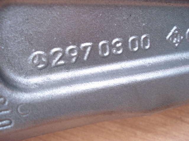 фото №8, Mercedes w295 295 eqe поворотный кулак перед передняя левая 2950300 bez рычагов pń