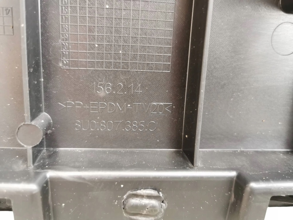 Верхній частина бампера заднього, датчики, ліхтарі audi a-3 8u рестайлінг  93. Київ