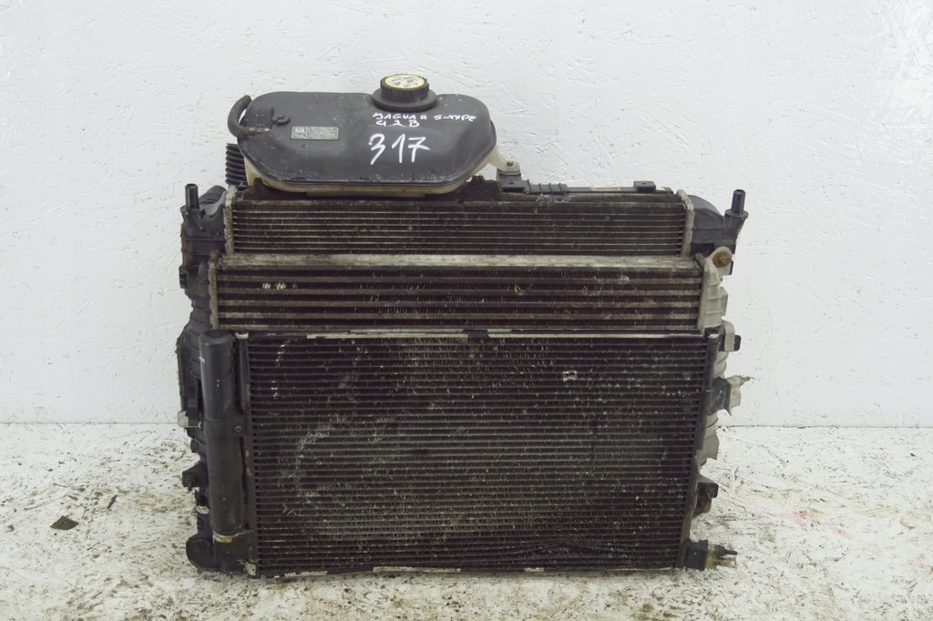 фото №1, Pas передний радиатор jaguar s-type 4.2 b