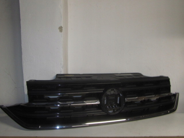 фото №1, Vw t-roc решётка радиатора 2gm853661