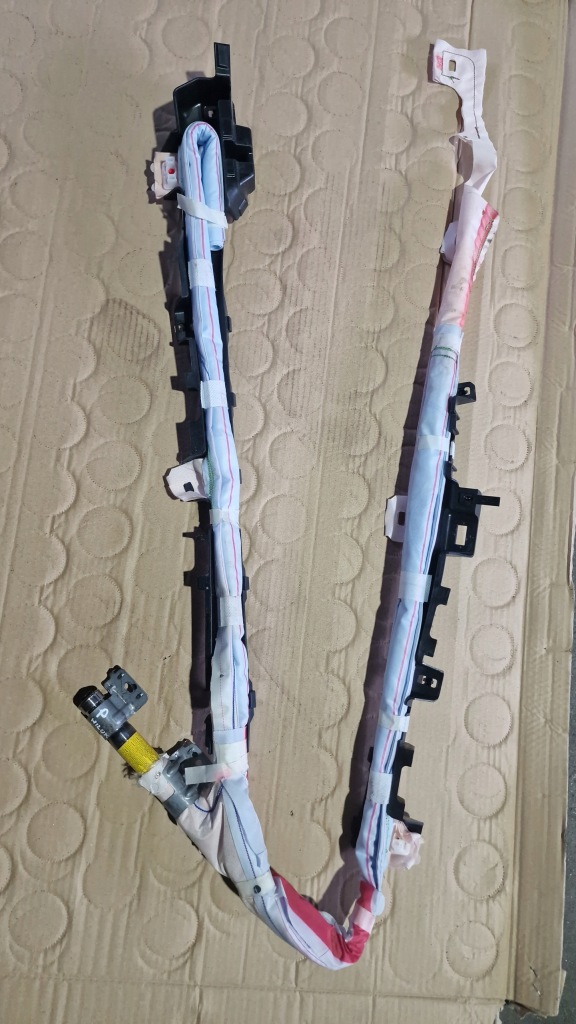 фото №1, Toyota hilux viii lift шторка безпеки подушка подушка безпеки права