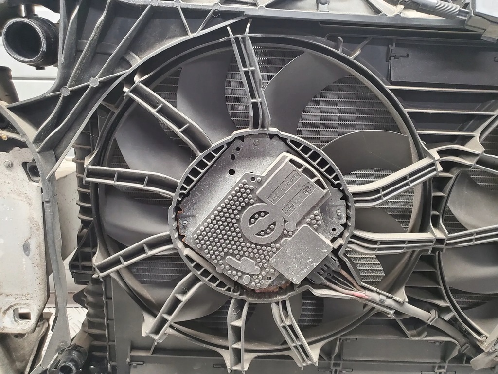 фото №14, Audi a6 s6 c7 4g 4g0807113a с передний радиатор wody