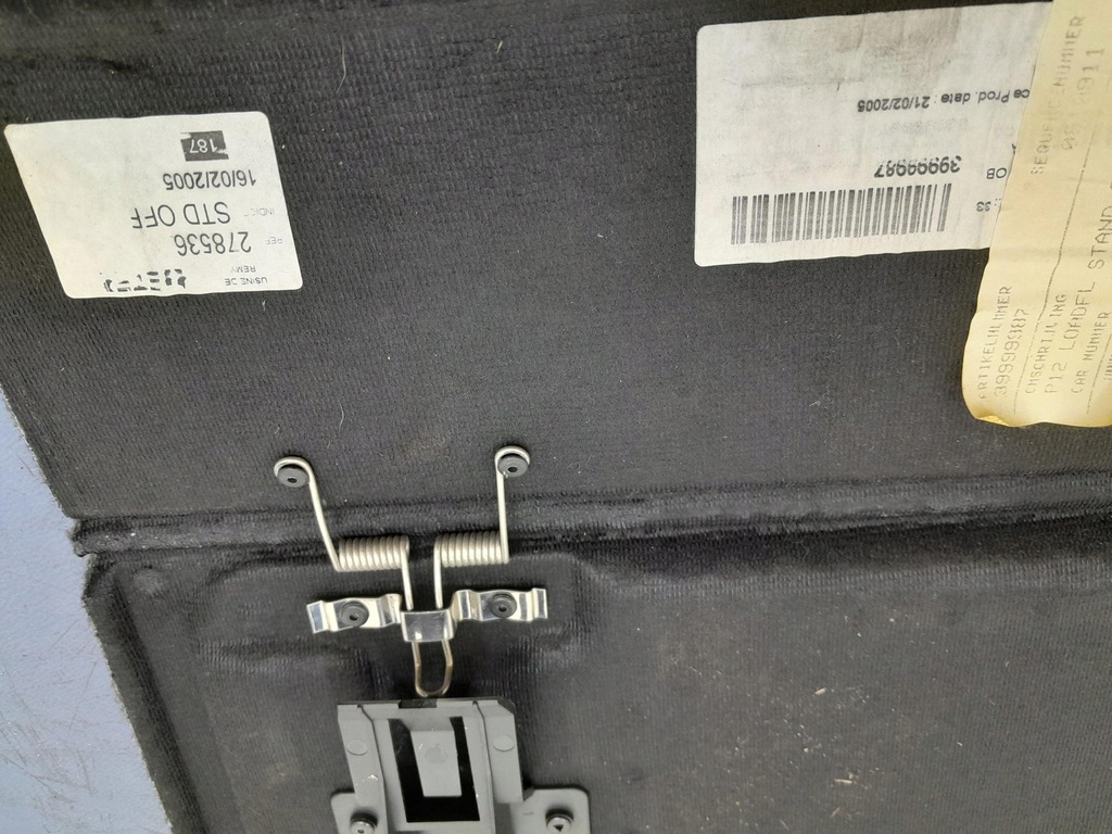 фото №5, Volvo v50 i пол обшивка багажника