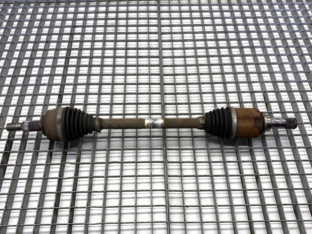 Купити Привідний вал ліве перед renault clio v 391014807r 1.0 101km шрус