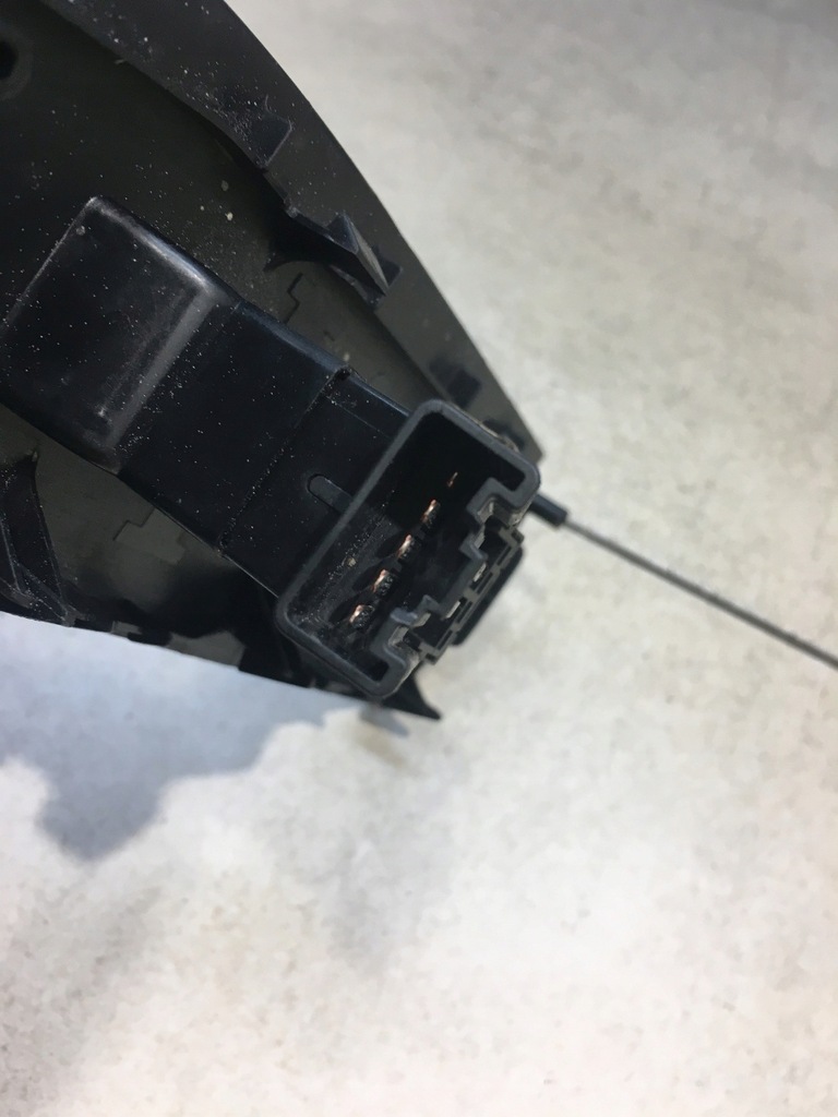 фото №6, Панель стекло левый задняя suzuki grand vitara ii 83747-65j0