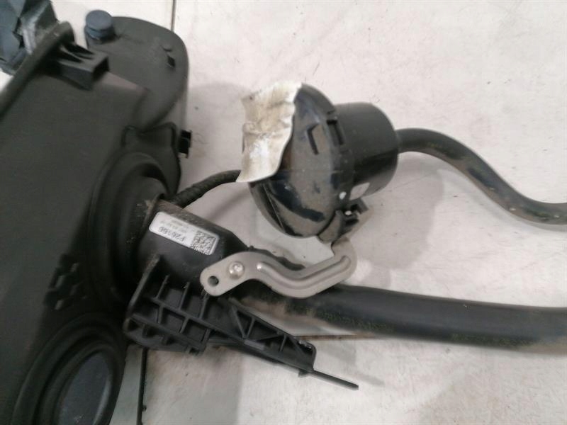 фото №8, Mercedes gls x166 ad blue filler neck a1664703220 fill connector