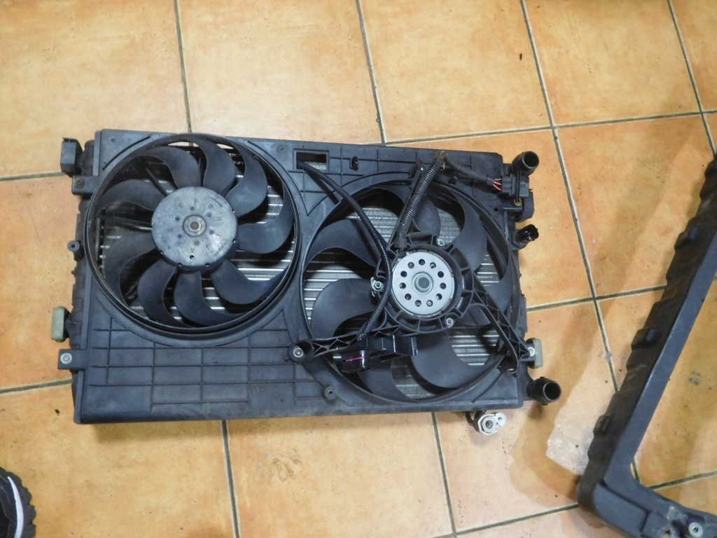 фото №8, Радиатор комплект вентилируемый polo 9n 1.4b 03r 6q0121253q