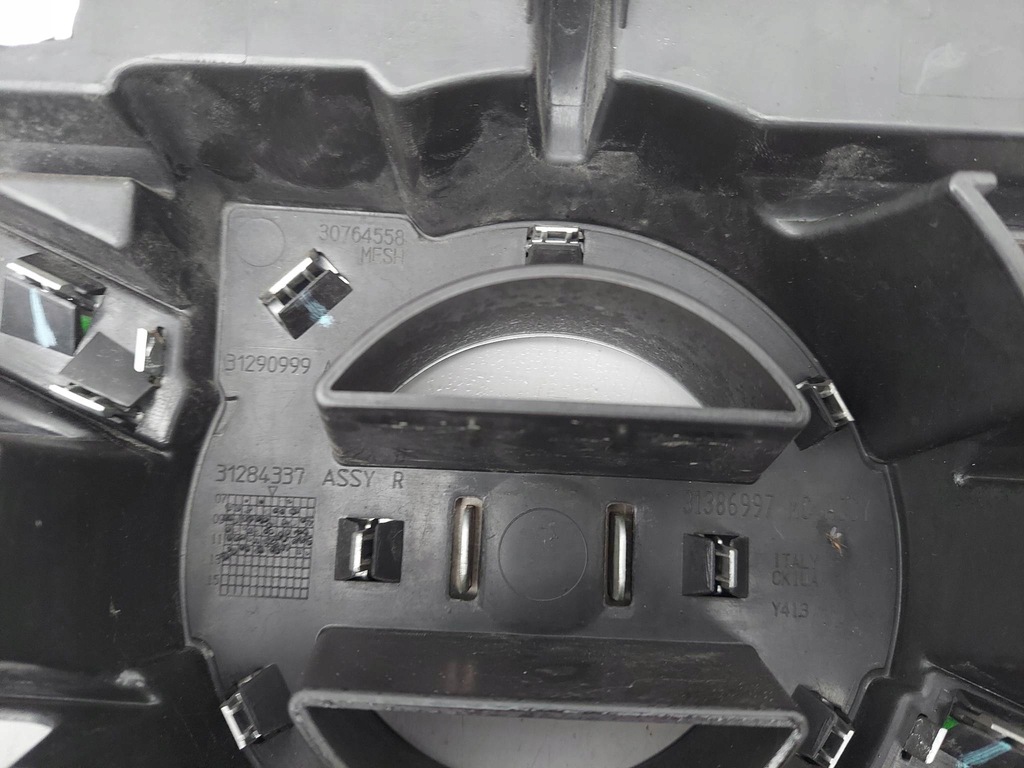 фото №10, Volvo xc60 i 08- решётка радиатора решётка радиатора бампера перед satyn