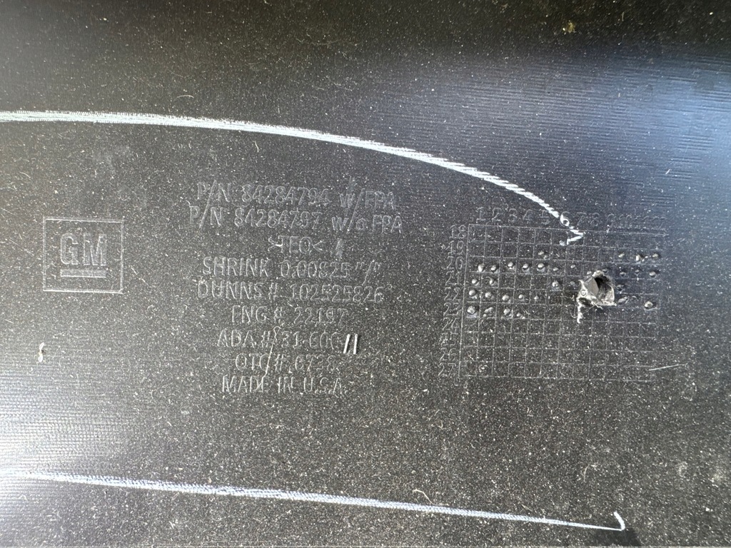 фото №10, Chevrolet tahoe suburban 21- бампер передній