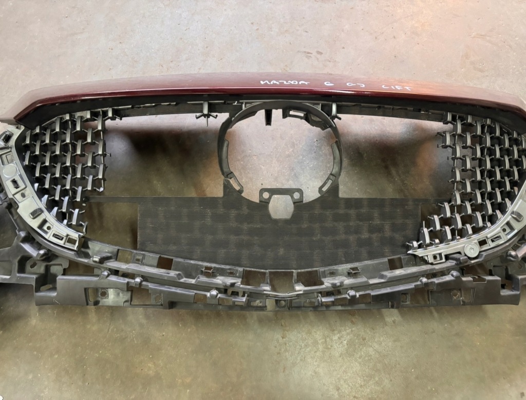 Mazda 6 gj решітка  решітка радіатора gsh7-50712 в Україні