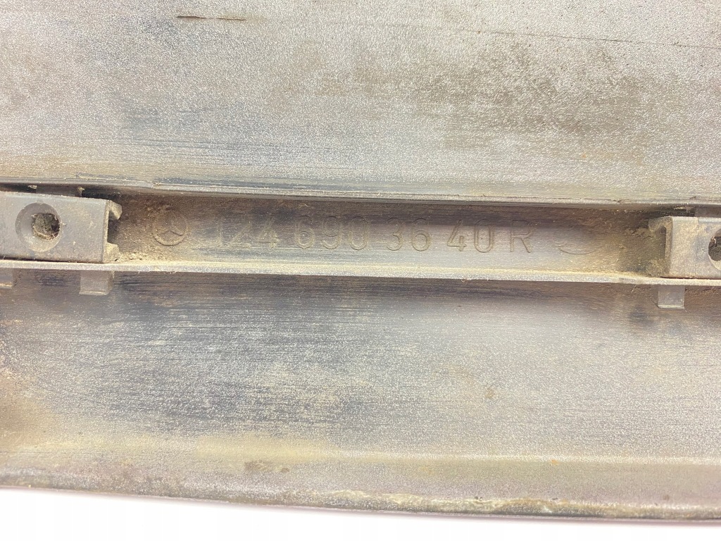 Хром широкая молдинг боковая правый перед mercedes w124 купе ce 1246903640 Оригинал