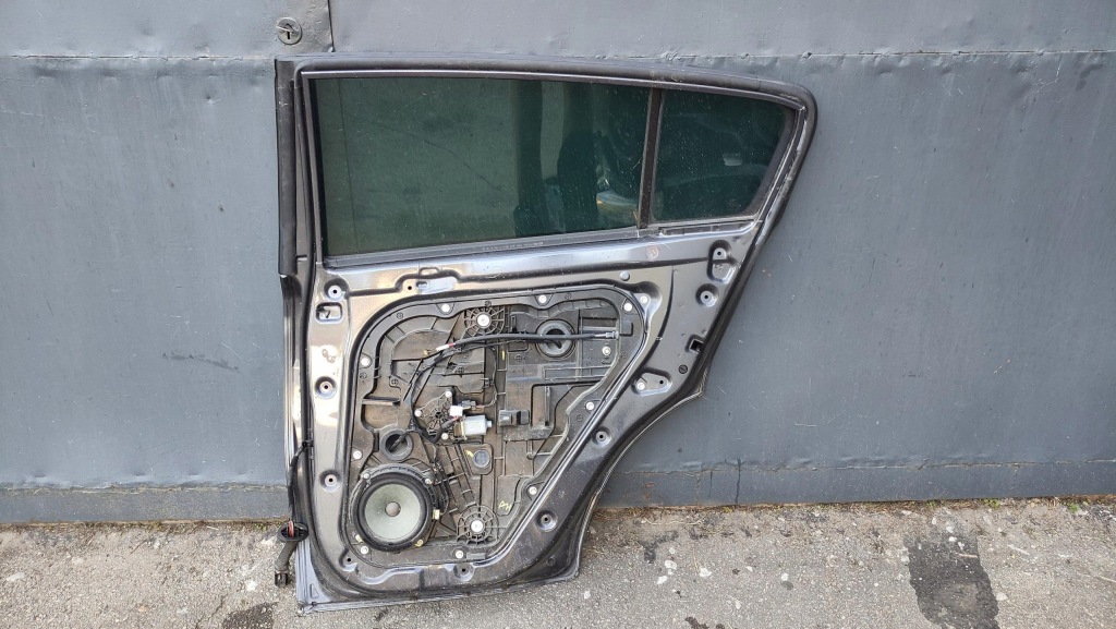 фото №8, Kia sportage iv двері правий задня задні скло молдинг