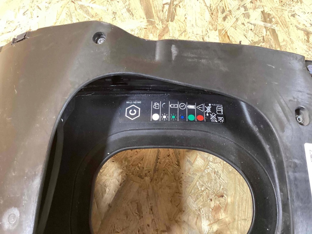 Кришка акумулятор porsche taycan 9j1 9j1821941g в Україні