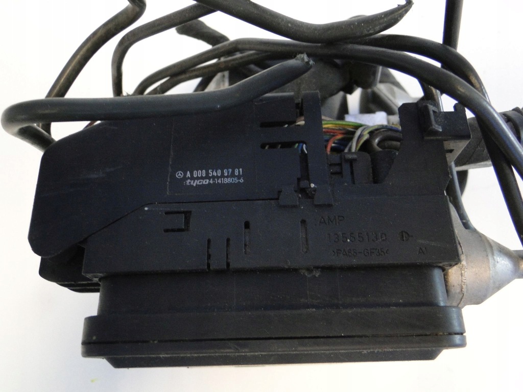 фото №3, Mercedes slk r172 172 штекер насоса abs + кабель