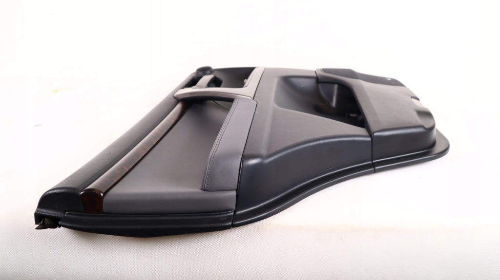 Toyota land cruiser 200 обшивка двері лівий задній Ціна