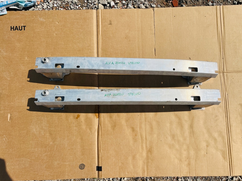 фото №1, Stelvio балка бампера задняя