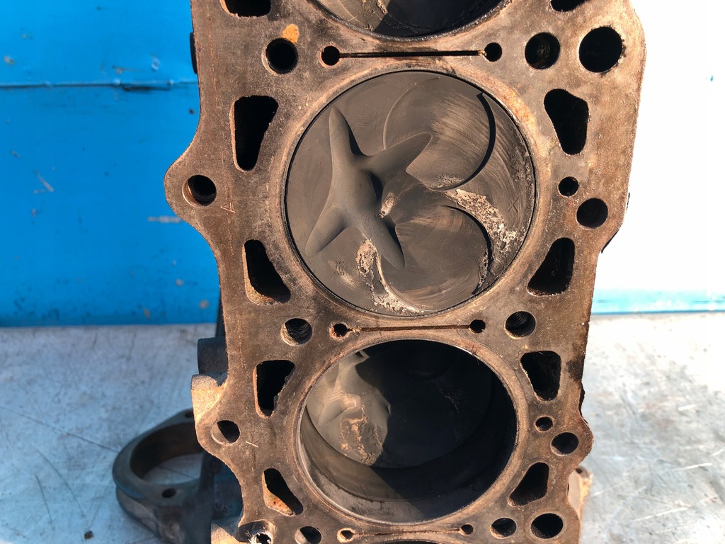 фото №10, Mercedes w124 2,5 d om602 двигун dół двигуна блок wał поршні 602912