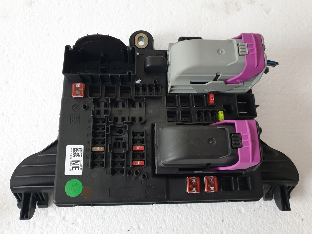 фото №1, Коробка запобіжників- opel insignia