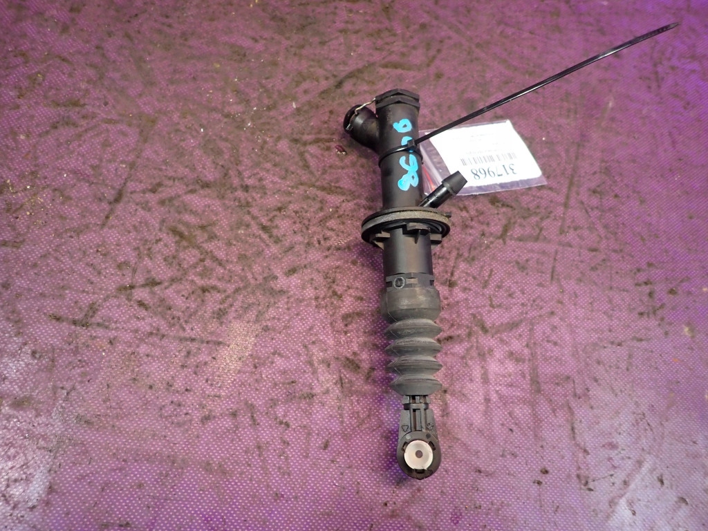 фото №1, Renault clio iii 05-09 1.1 помпа зчеплення 8200436139d