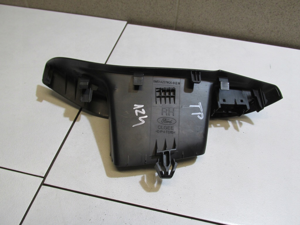 фото №3, Рамка ручка оббивка двері задня focus mk3