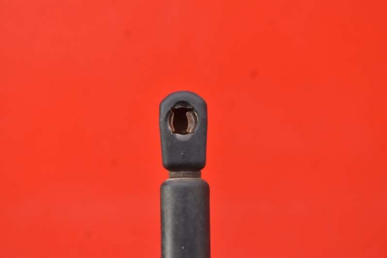 фото №6, Привід гідравлічний кришки 8d9827552f audi a3 8l 3d 00-03