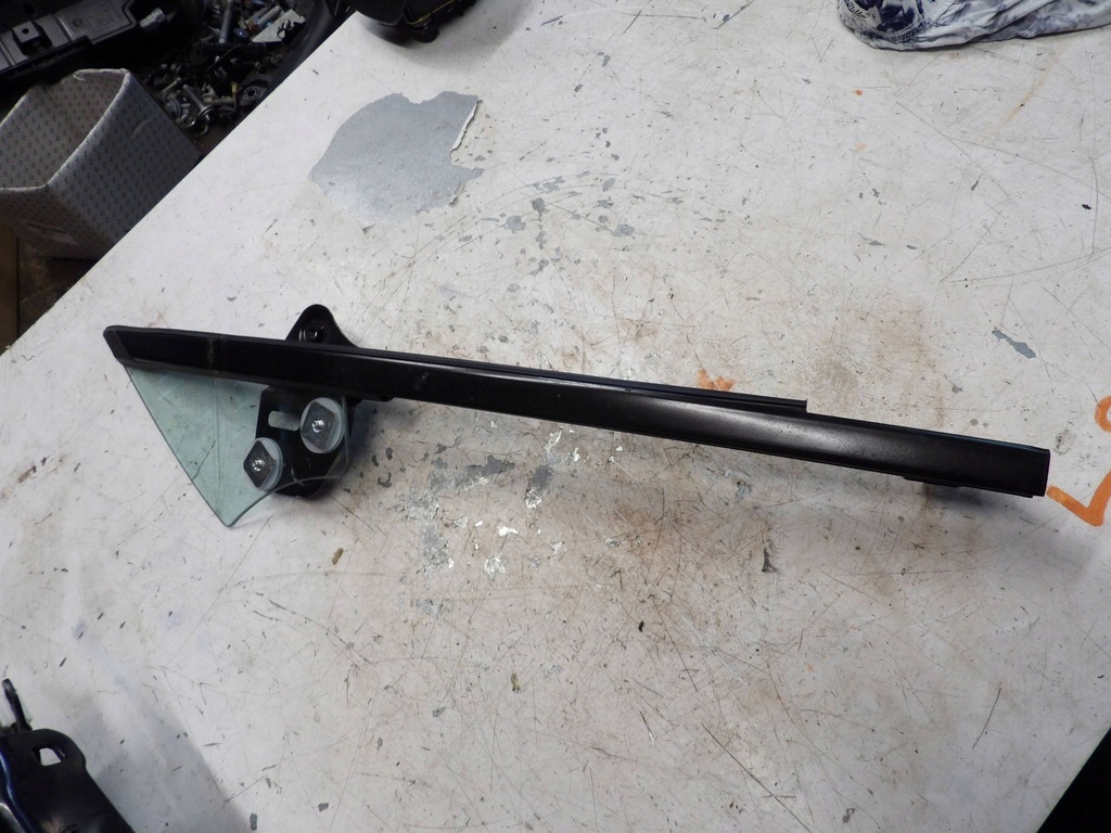 фото №1, Скло трикутник ліва mazda mx 5 nd